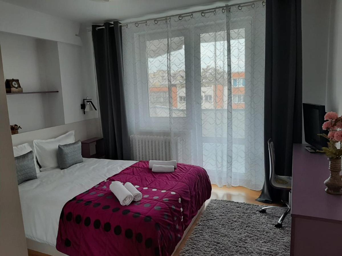 Chic Apartament เดวา ภายนอก รูปภาพ